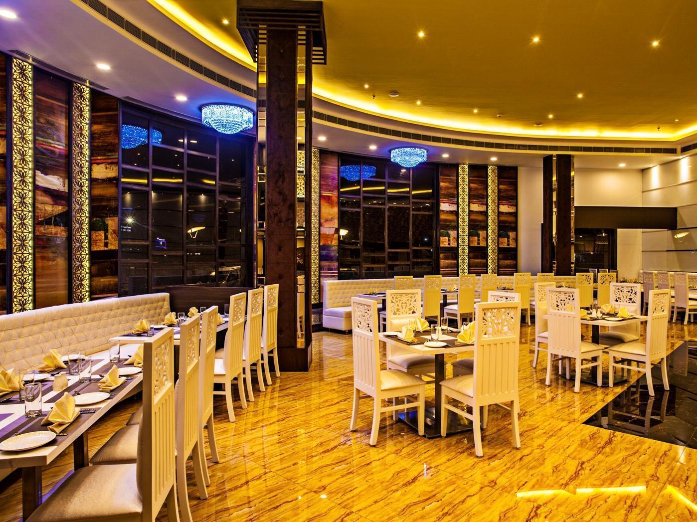 Golden Chariot Vasai Hotel Exteriér fotografie