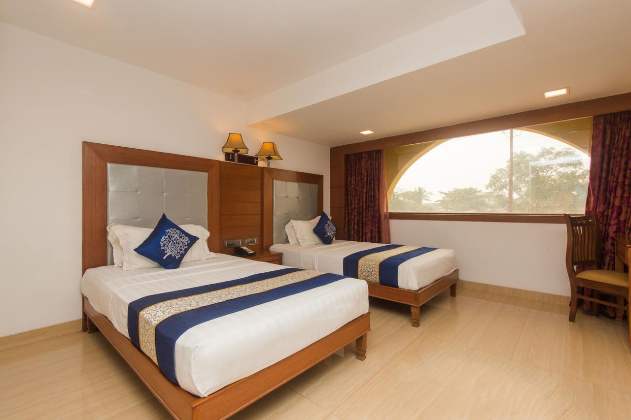 Golden Chariot Vasai Hotel Exteriér fotografie