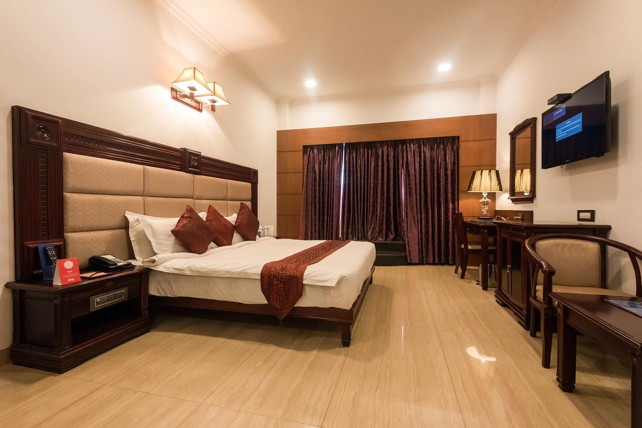 Golden Chariot Vasai Hotel Exteriér fotografie