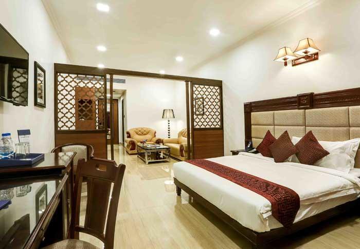 Golden Chariot Vasai Hotel Exteriér fotografie