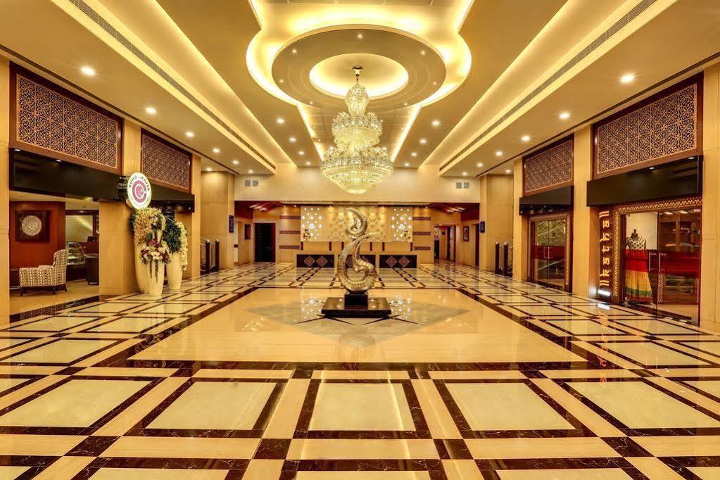 Golden Chariot Vasai Hotel Exteriér fotografie