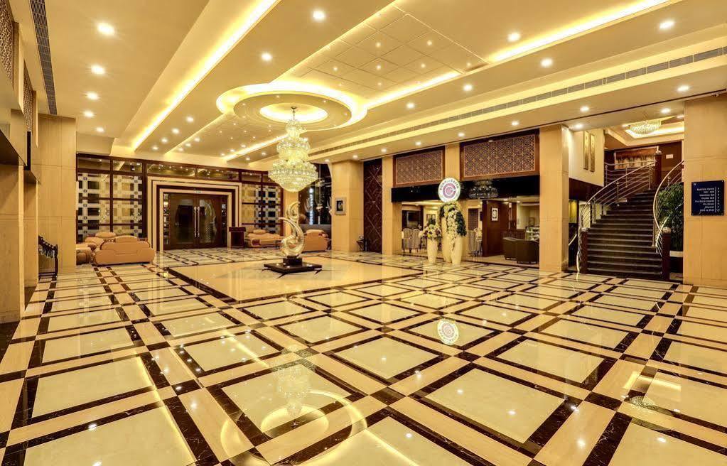 Golden Chariot Vasai Hotel Exteriér fotografie